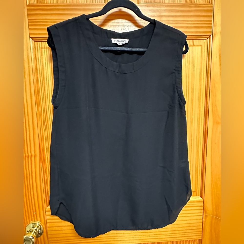 Stella Luce brand sleeveless black top. Size XL.
